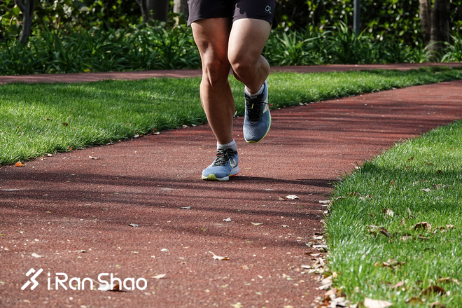 跑鞋 | New Balance 1500 v4评测 主打稳定的竞速训练跑鞋