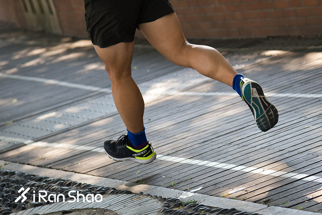 跑鞋 | 给你最大缓冲 Salomon Sonic RA Max深度评测