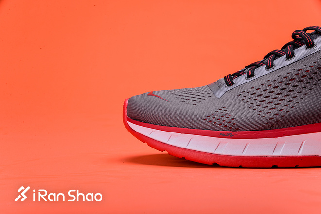 开箱 | HOKA ONE ONE CAVU 真的存在轻量全能跑鞋吗？