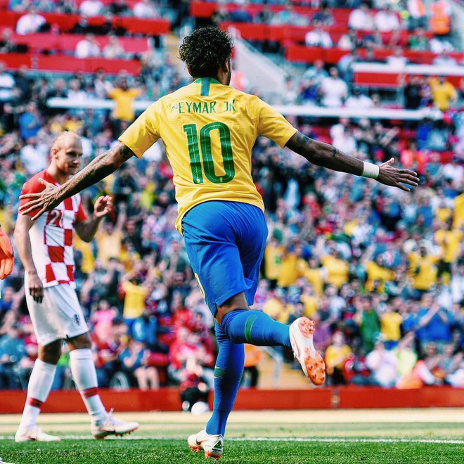 热点 | 世界杯来了 足球运动员在场上如何奔跑