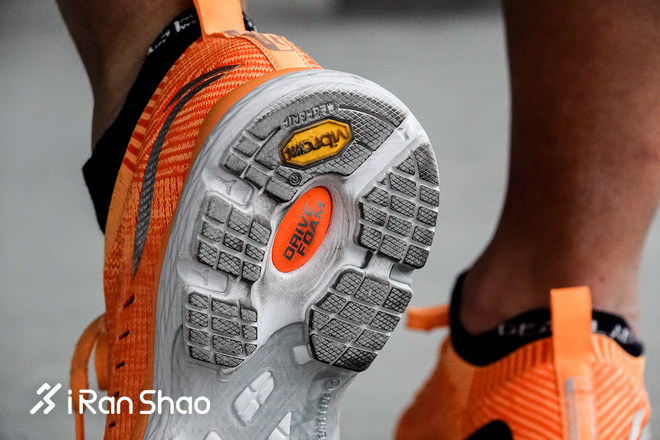 跑鞋 | 李宁战斧评测 国产旗舰稳定跑鞋靠谱么？