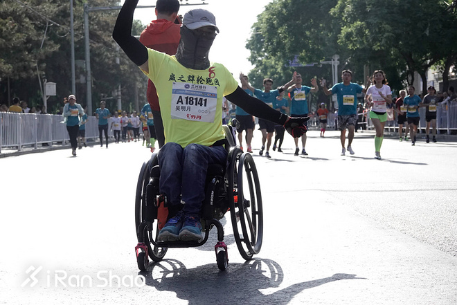 兰州马拉松 | 四万个身躯选择记住炙热的兰州