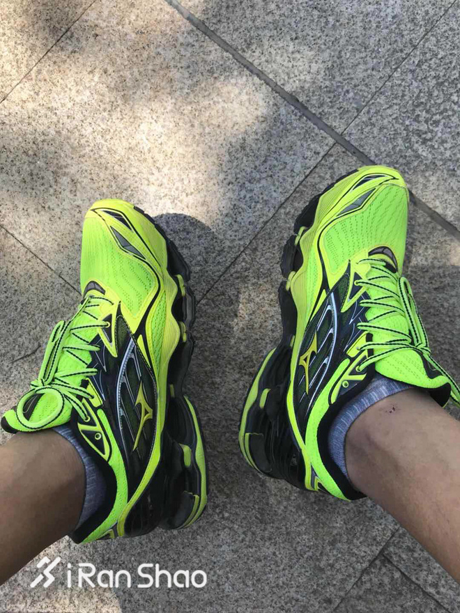 运动尖货 | 一周跑步装备美图集锦 Vol.42