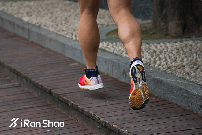 跑鞋 | 更上一层楼！New Balance RC1400 v6评测
