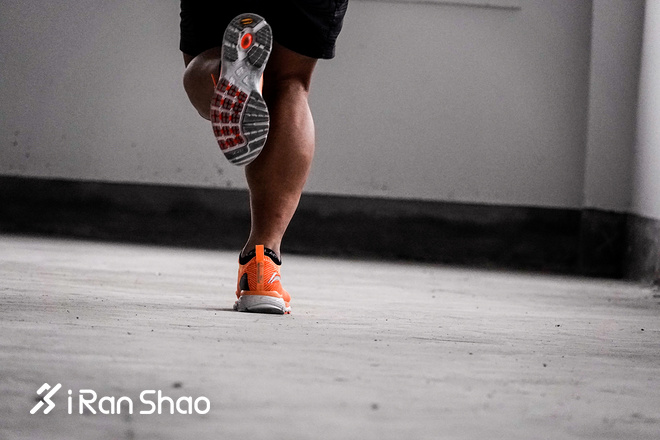 跑鞋 | 李宁战斧评测 国产旗舰稳定跑鞋靠谱么？