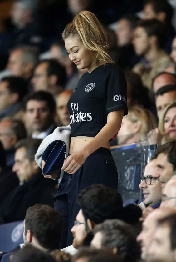 热点 | 真球迷或伪球迷 这个世界杯你总需要一件球衣