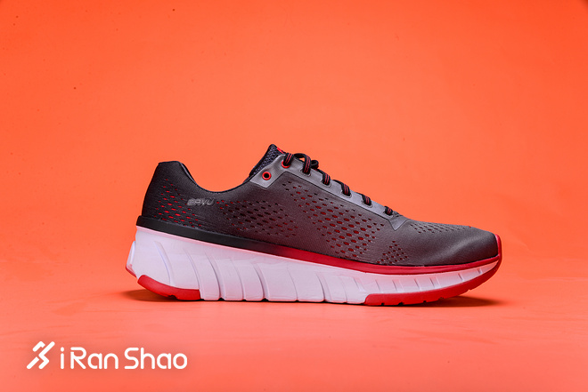 开箱 | HOKA ONE ONE CAVU 真的存在轻量全能跑鞋吗？