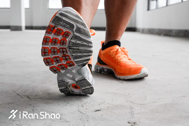 跑鞋 | 李宁战斧评测 国产旗舰稳定跑鞋靠谱么？