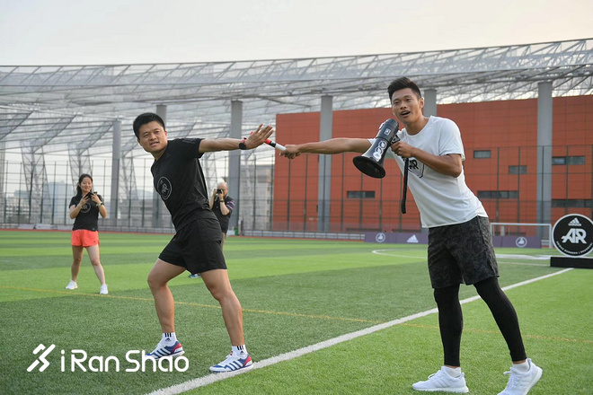 热点 | 我们和爱燃烧员工聊了聊，为了跑马拉松，他们一年花了多少钱？