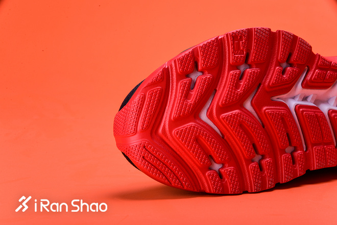 开箱 | HOKA ONE ONE Mach 轻量训练跑鞋的革命