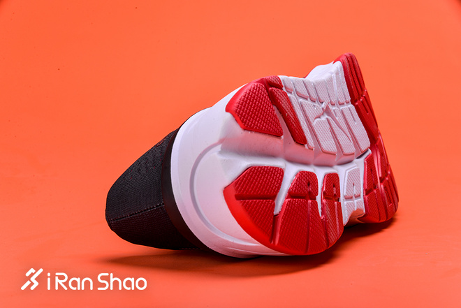 开箱 | HOKA ONE ONE CAVU 真的存在轻量全能跑鞋吗？