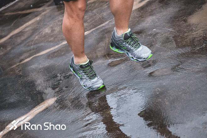 跑鞋 | 如果你需要一双重型跑鞋 Mizuno Wave Prophecy 7深度评测