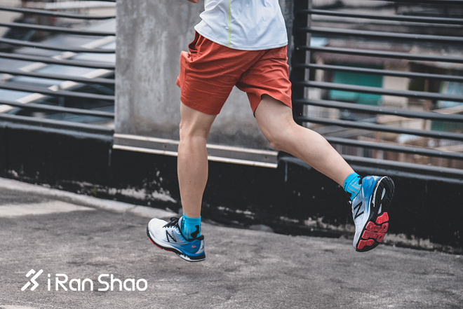 跑鞋 | 海派缓冲 New Balance 880V8上海版深度评测
