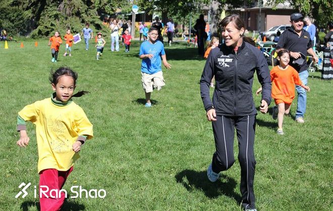 热点 | 一则新闻 两组调查 三个故事 四条建议 教你如何带小朋友跑起来？