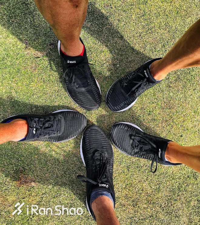 热点 | 跑鞋上脚图太土味？看看这些跑友怎么把鞋拍成"卖家秀"