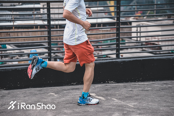 跑鞋 | 海派缓冲 New Balance 880V8上海版深度评测