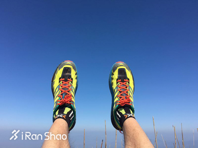 热点 | 跑鞋上脚图太土味？看看这些跑友怎么把鞋拍成"卖家秀"