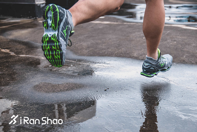 跑鞋 | 如果你需要一双重型跑鞋 Mizuno Wave Prophecy 7深度评测