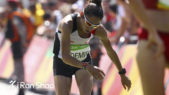 跑步训练时应该如何补水？