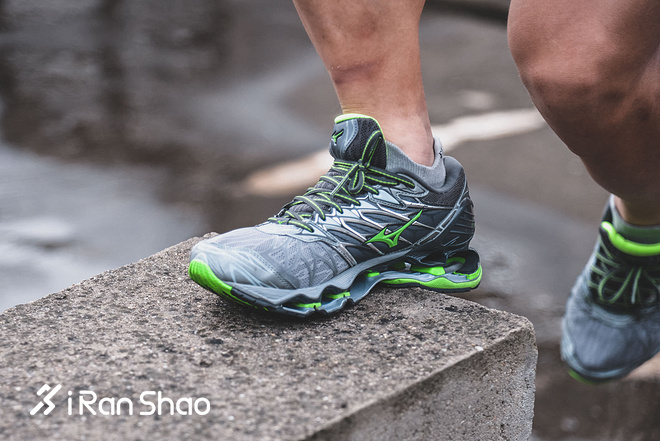 跑鞋 | 如果你需要一双重型跑鞋 Mizuno Wave Prophecy 7深度评测