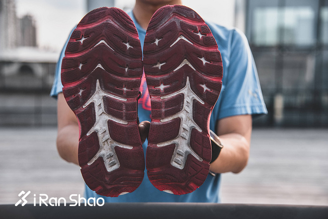 跑鞋 | HOKA ONE ONE MACH评测 速度训练跑鞋也可以有出色缓冲