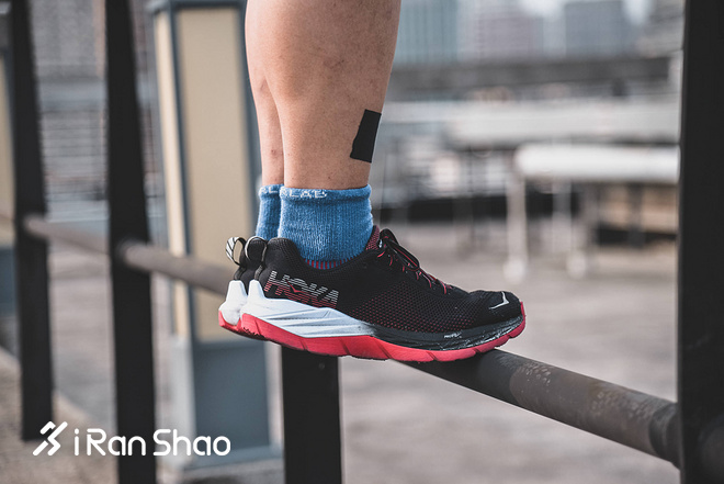 跑鞋 | HOKA ONE ONE MACH评测 速度训练跑鞋也可以有出色缓冲