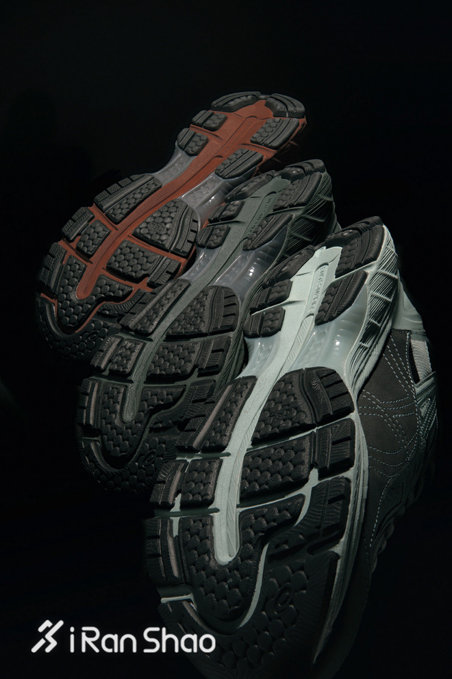 一周新鲜装备资讯 | New Balance推出上海城市版跑鞋 联名的夏日运动装备该买什么呢