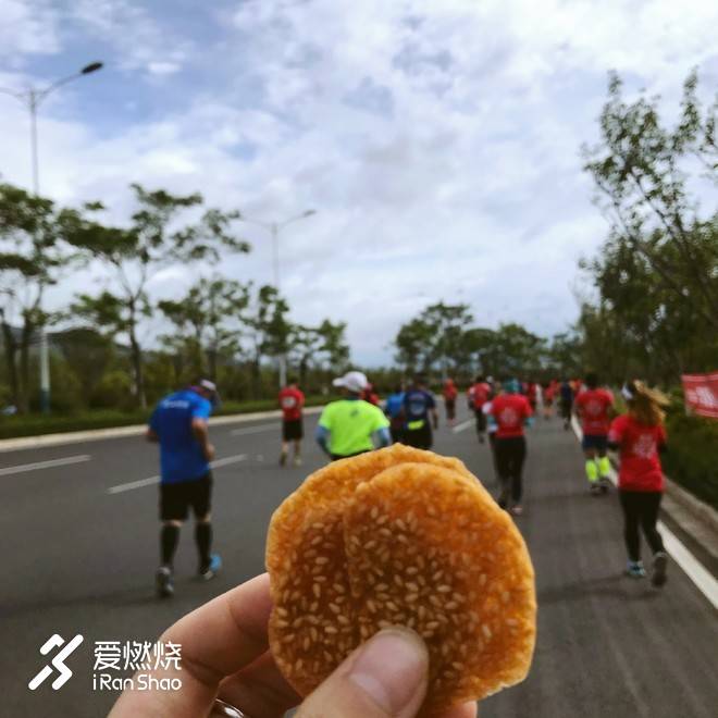 跑过最柔软的马拉松-丽江国际马拉松