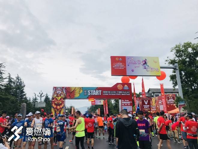 跑过最柔软的马拉松-丽江国际马拉松