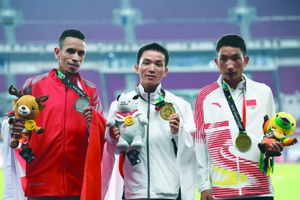 苏炳添9.92破亚运纪录 / 多布杰马拉松创历史 / 耐克发布4%升级版