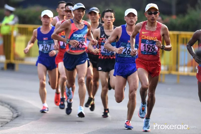 苏炳添9.92破亚运纪录 / 多布杰马拉松创历史 / 耐克发布4%升级版