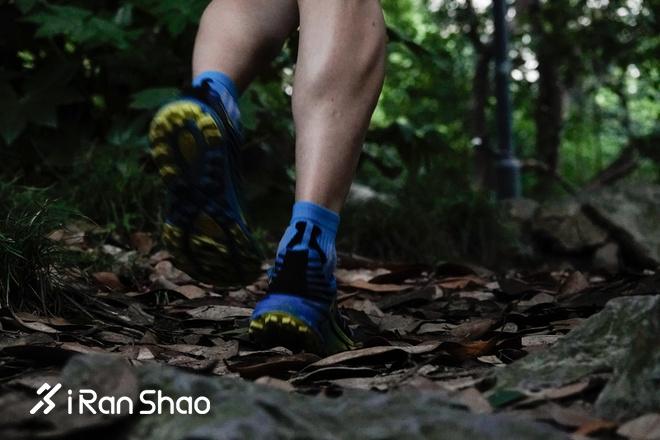 跑鞋丨HOKA ONE ONE Evo Mafate评测 极速缓冲