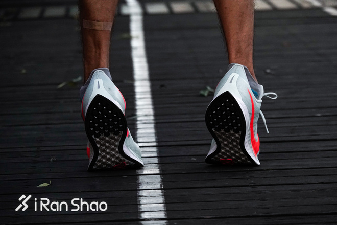 跑鞋 | Nike Zoom Pegasus 35 Turbo评测 满足普通跑者的速度幻想