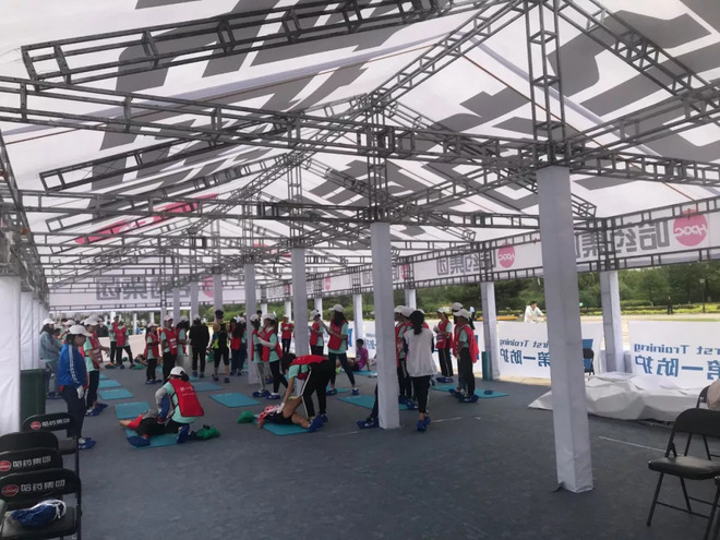 看完了豆角味的冲线，直播以外的哈尔滨马拉松什么样？