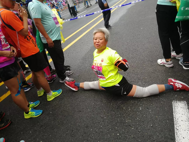 看完了豆角味的冲线，直播以外的哈尔滨马拉松什么样？