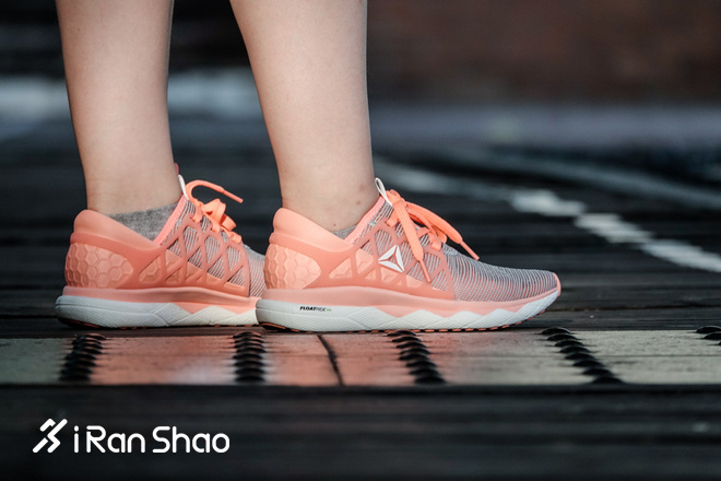 兼得轻质与缓震，Reebok Floatride Run Flexweave评测