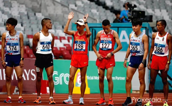 苏炳添9.92破亚运纪录 / 多布杰马拉松创历史 / 耐克发布4%升级版