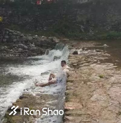 关于赤膊跑，我们上街采访了30个人，他们这样说…