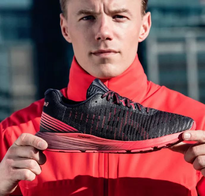 北马真直通不起 / 上马本周四发布会/ 十月芝马展开精英大厮杀 / 鞋厂的新赛季来了