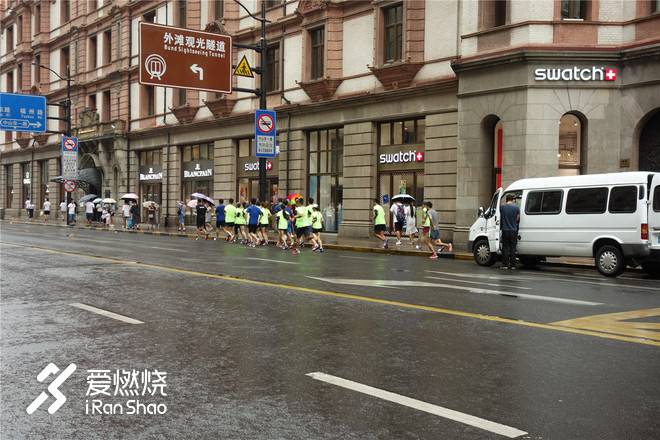 黄浦江上青春无限，风雨无阻海派战靴｜NBx 880v8上海限量版试穿体验记