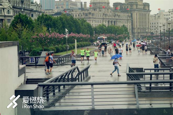 黄浦江上青春无限，风雨无阻海派战靴｜NBx 880v8上海限量版试穿体验记