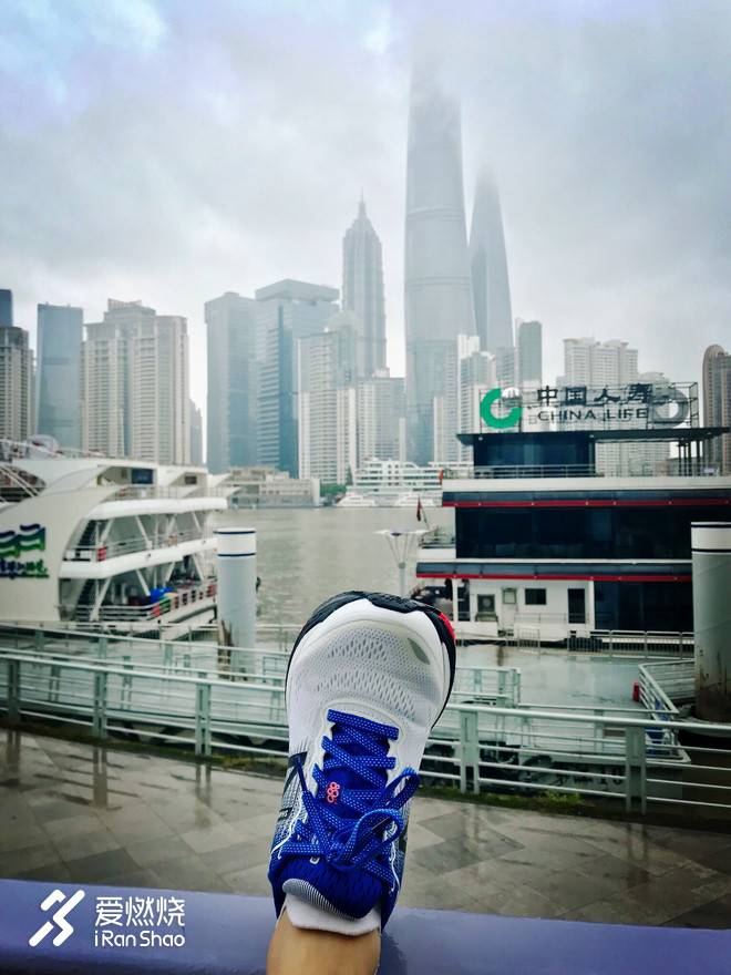 黄浦江上青春无限，风雨无阻海派战靴｜NBx 880v8上海限量版试穿体验记