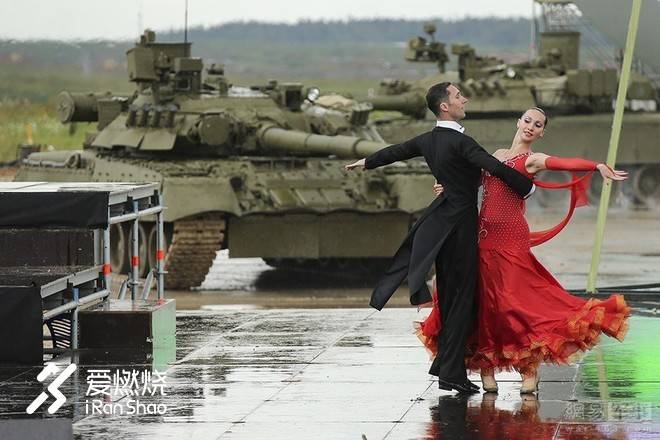 登岛突击——2018哈马战记   奔跑歌兑