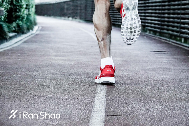 跑鞋 | 功能+颜值：2018 adidas adizero adios 3 北马限定款