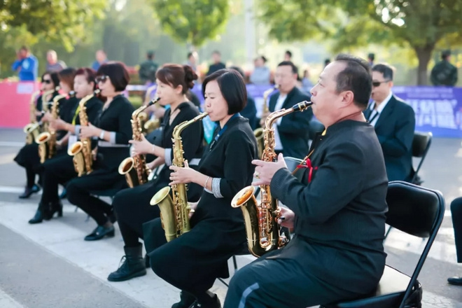 “养元·六个核桃”2018衡水湖国际马拉松赛盛大开跑