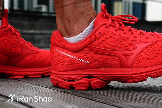 跑鞋 | Mizuno 美津浓 Wave Rider 22 生生不息的全民跑鞋