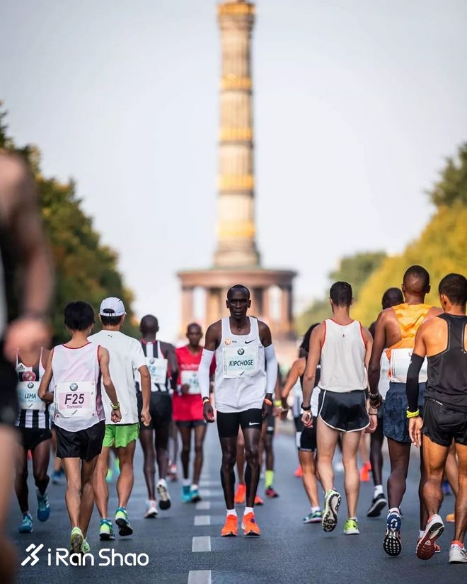 柏林的世界纪录们 / 北马的首个肯尼亚冠军 / 安踏要收购Salomon了？