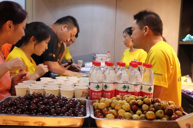 一场马拉松沸腾一座城  2018长马官方训练营火爆开营