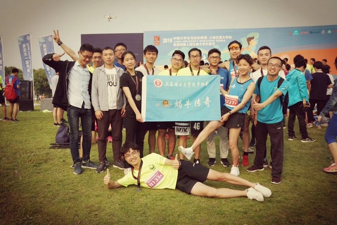 为什么跑马拉松的大学生比中年人少？