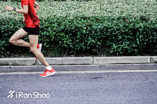 跑鞋 | 功能+颜值：2018 adidas adizero adios 3 北马限定款